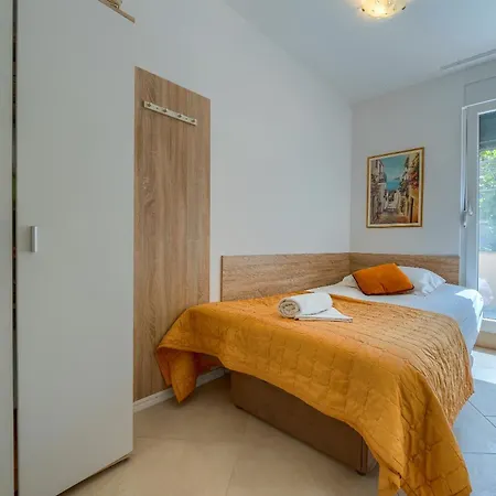 A 2 Comfortable W Terrace & Garden Near Split