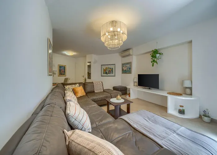 A 2 Comfortable W Terrace & Garden Near Apartman