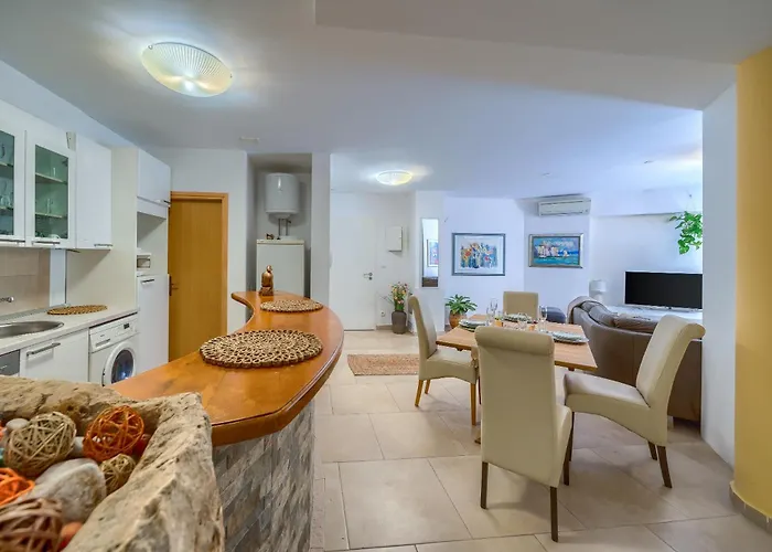 Apartman A 2 Comfortable W Terrace & Garden Near Split