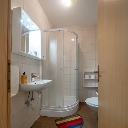 A 2 Comfortable W Terrace & Garden Near Apartment *